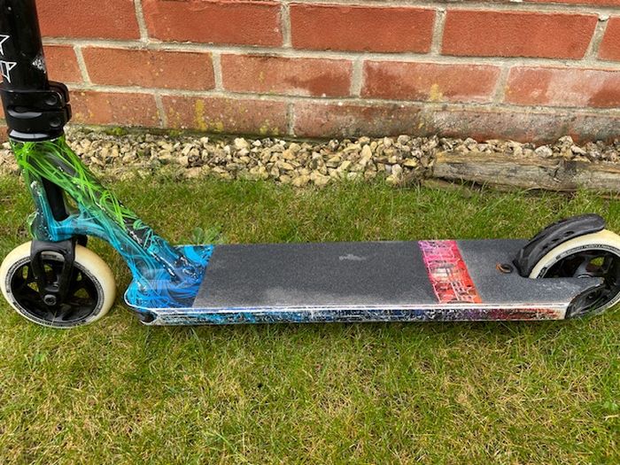 Blunt Envy Prodigy S8 – For Sale